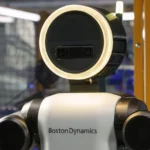 ჰუმანოიდი რობოტი Atlas Boston Dynamics-ის ლაბორატორიაში