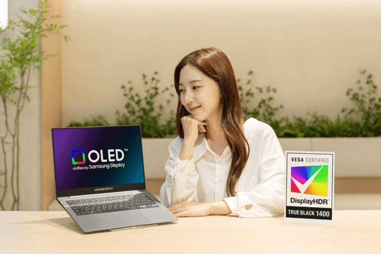 Samsung oled-ის ახალი Tandem OLED ეკრანის პრეზენტაცია 1600 ნიტი სიკაშკაშით