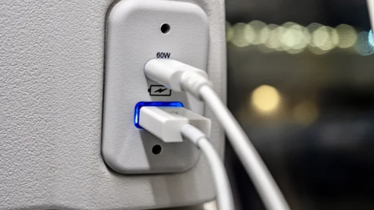 USB4 vs. USB-C: რა განსხვავებაა მათ შორის? 4 USB4 vs. USB-C