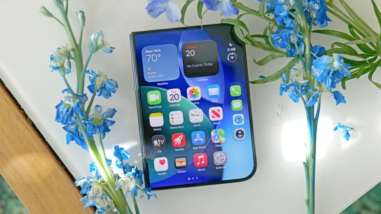 Iphone Duo განხილვა: დაკეცილი ეკრანით